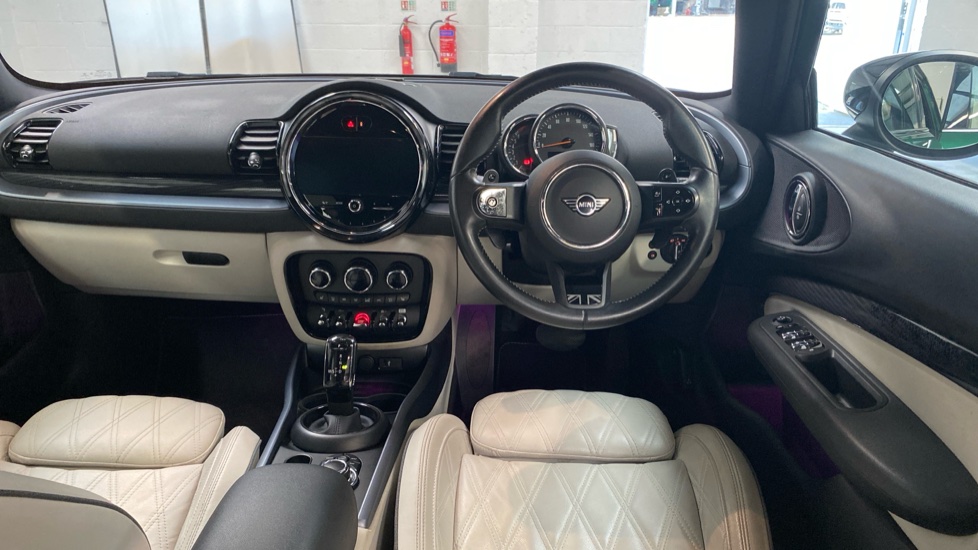 MINI Clubman 2.0 Cooper S Exclusive 6dr [Comfort/Nav+ Pack] Petrol Estate - Image 4