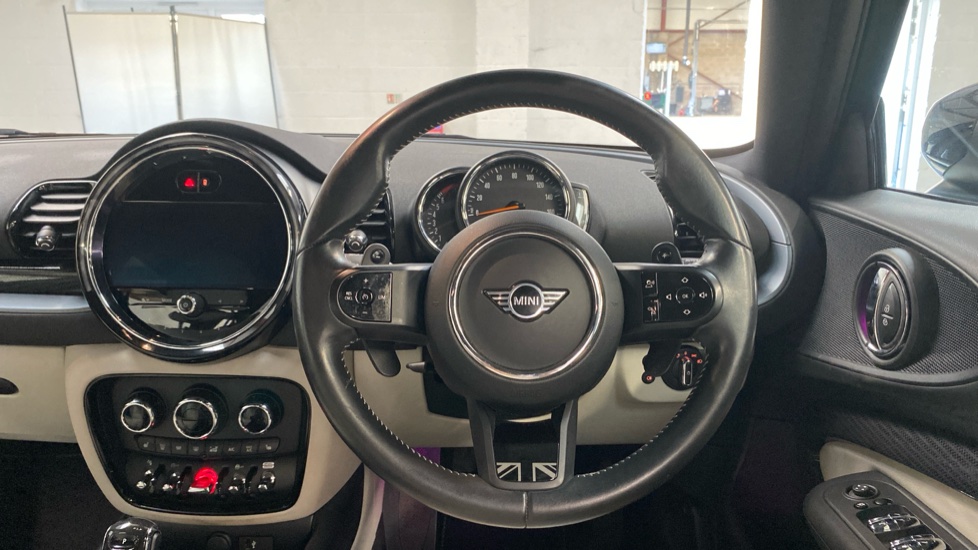 MINI Clubman 2.0 Cooper S Exclusive 6dr [Comfort/Nav+ Pack] Petrol Estate - Image 5