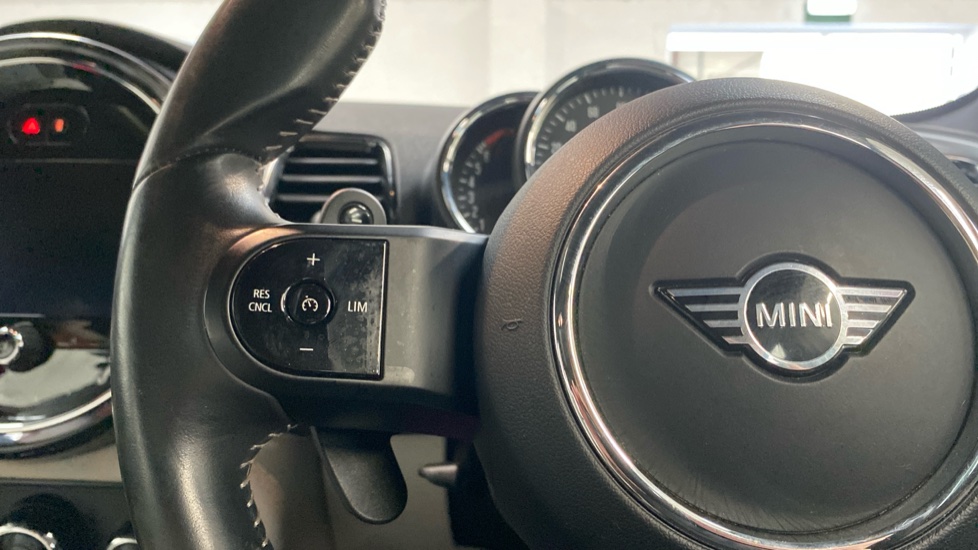 MINI Clubman 2.0 Cooper S Exclusive 6dr [Comfort/Nav+ Pack] Petrol Estate - Image 17