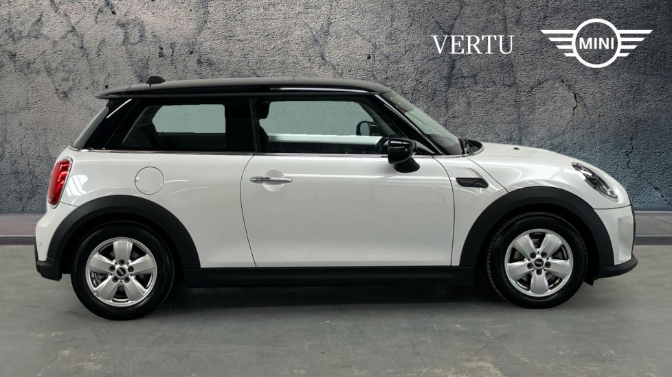 MINI Hatchback 1.5 Cooper Classic 3dr Auto [Comfort/Nav Pack] Petrol Hatchback - Image 3