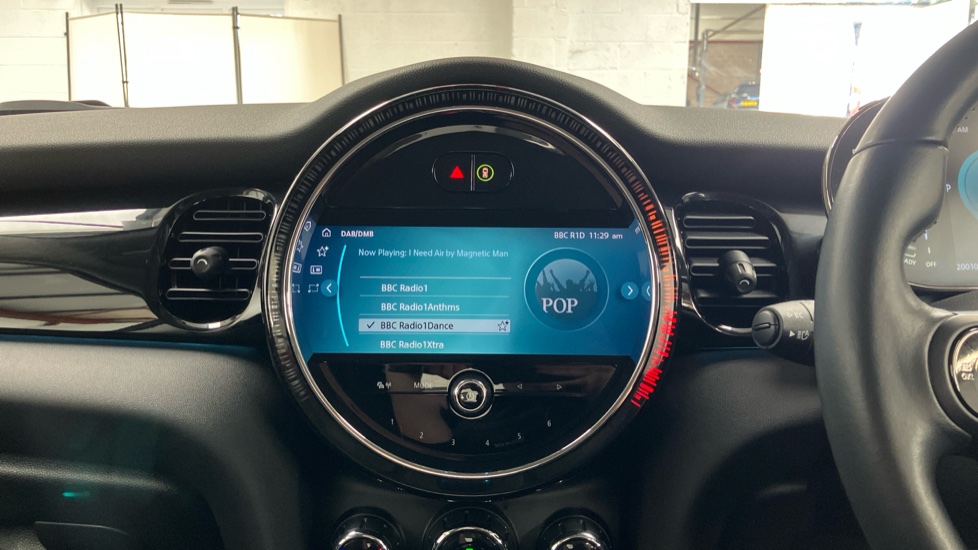 MINI Hatchback 1.5 Cooper Classic 3dr Auto [Comfort/Nav Pack] Petrol Hatchback - Image 8