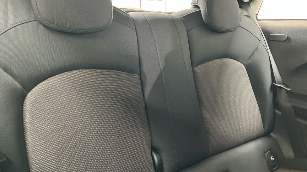 MINI Hatchback 1.5 Cooper Classic 3dr Auto [Comfort/Nav Pack] Petrol Hatchback - Image 36