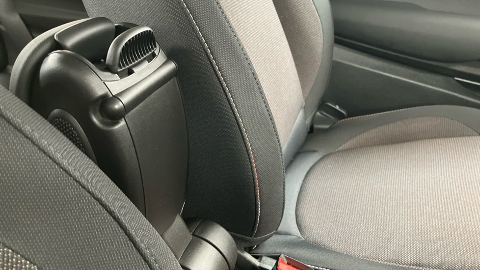MINI Hatchback 1.5 Cooper Classic 3dr Auto [Comfort/Nav Pack] Petrol Hatchback - Image 42