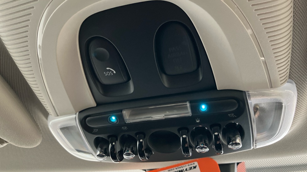 MINI Hatchback 1.5 Cooper Classic 3dr Auto [Comfort/Nav Pack] Petrol Hatchback - Image 53
