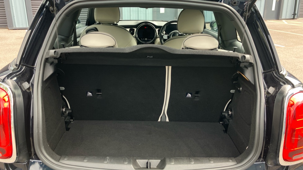 MINI Hatchback 2.0 Cooper S Exclusive 3dr Auto Petrol Hatchback - Image 13