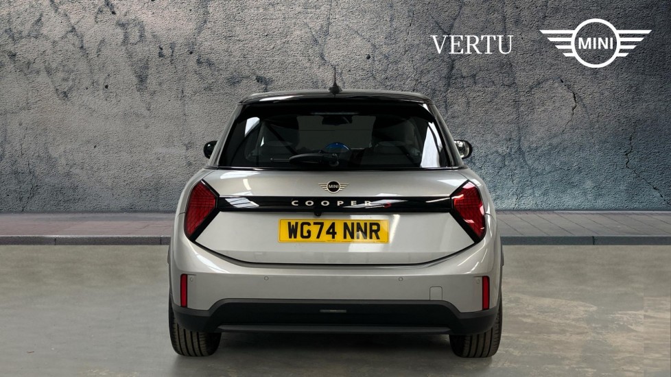 MINI Cooper 2.0 S Classic 5dr Auto Petrol Hatchback - Image 15