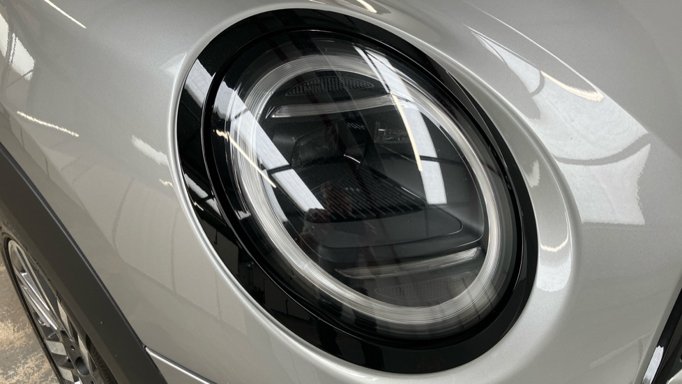 MINI Cooper 2.0 S Classic 5dr Auto Petrol Hatchback - Image 23