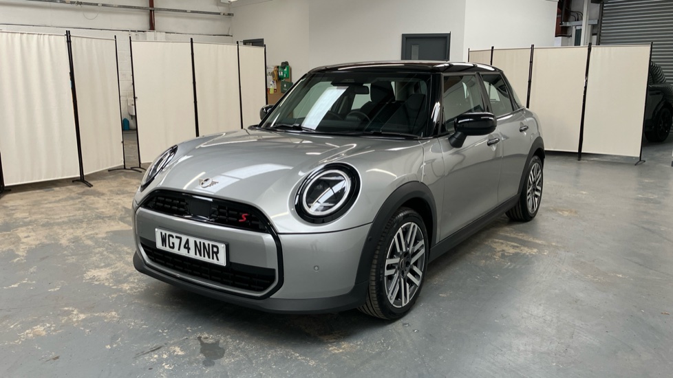 MINI Cooper 2.0 S Classic 5dr Auto Petrol Hatchback - Image 28