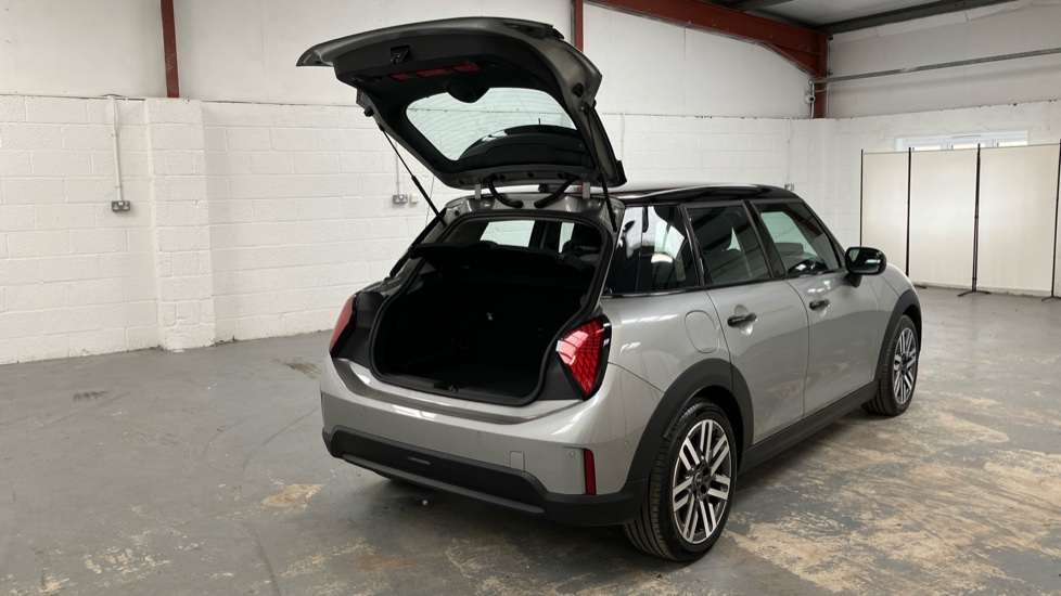 MINI Cooper 2.0 S Classic 5dr Auto Petrol Hatchback - Image 42