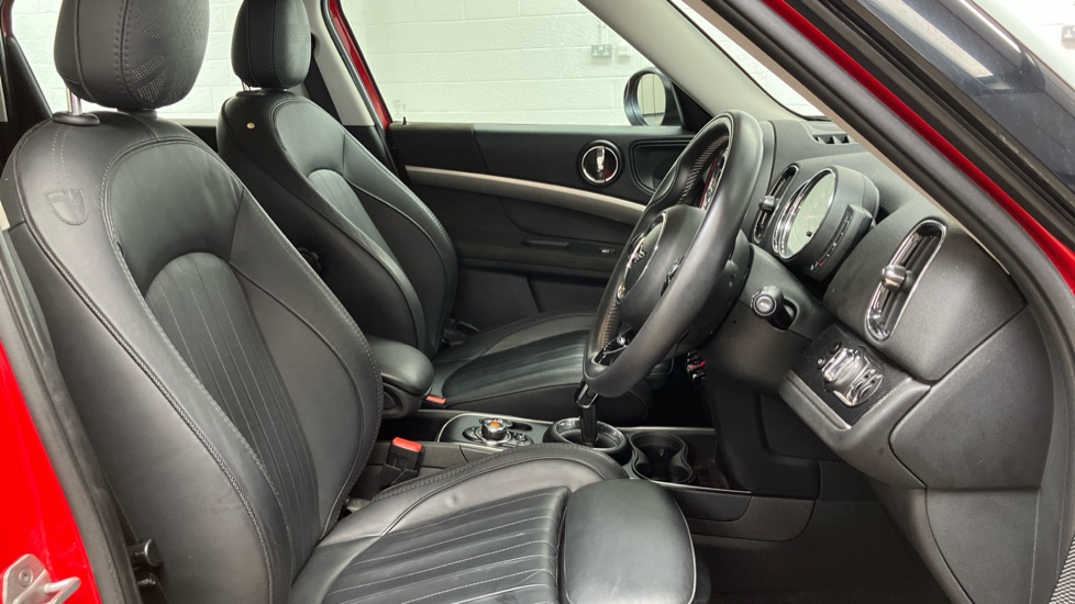 MINI Countryman 1.5 Cooper Exclusive 5dr Petrol Hatchback - Image 11