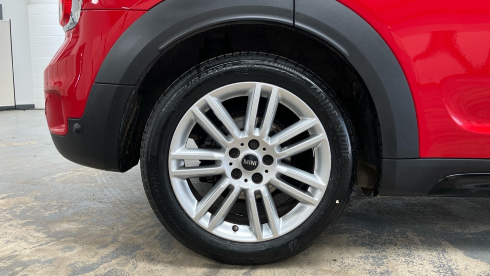 MINI Countryman 1.5 Cooper Exclusive 5dr Petrol Hatchback - Image 32