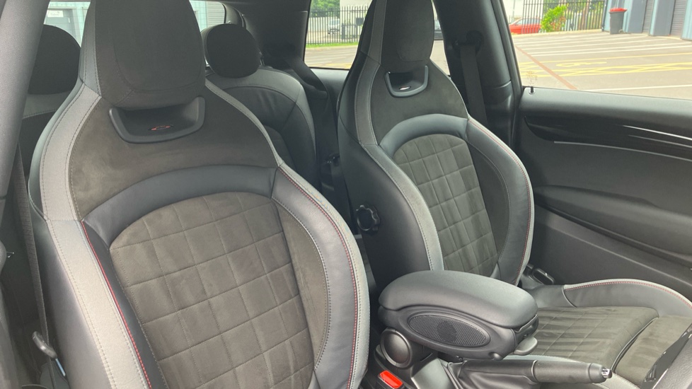 MINI Hatchback 2.0 Cooper S Sport 3dr Auto Petrol Hatchback - Image 49