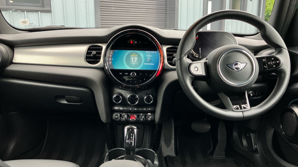 MINI Hatchback 1.5 Cooper Exclusive 5dr Auto Petrol Hatchback - Image 4