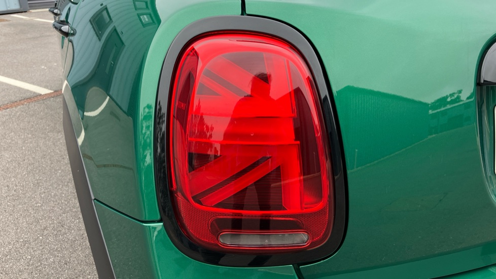 MINI Hatchback 1.5 Cooper Exclusive 5dr Auto Petrol Hatchback - Image 22