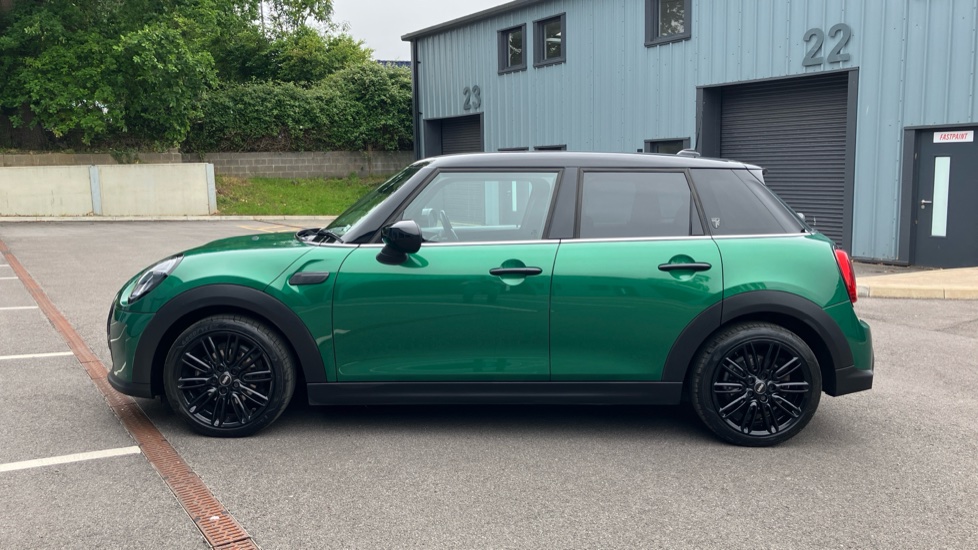 MINI Hatchback 1.5 Cooper Exclusive 5dr Auto Petrol Hatchback - Image 29