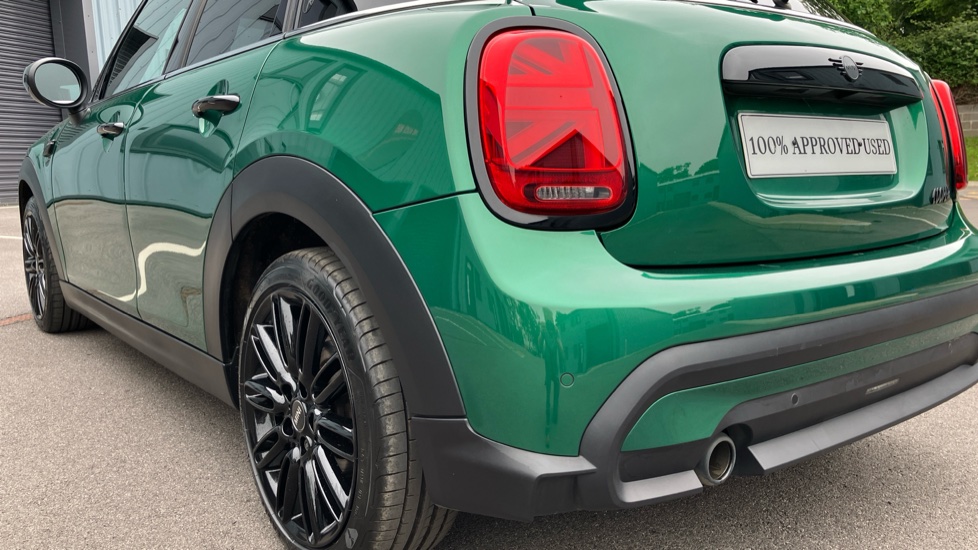 MINI Hatchback 1.5 Cooper Exclusive 5dr Auto Petrol Hatchback - Image 34