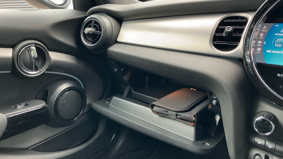 MINI Hatchback 1.5 Cooper Exclusive 5dr Auto Petrol Hatchback - Image 55