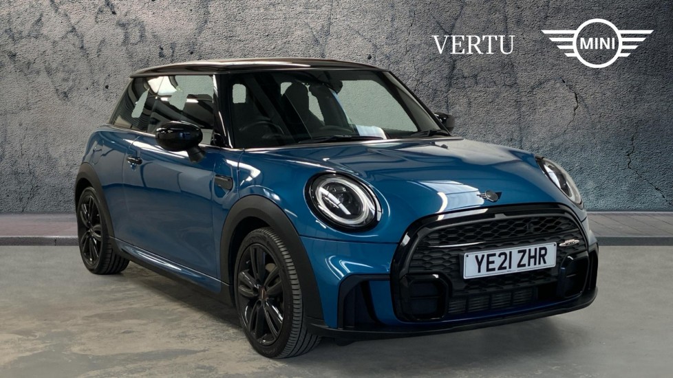 MINI Hatchback 1.5 Cooper Sport 3dr Petrol Hatchback - Image 1