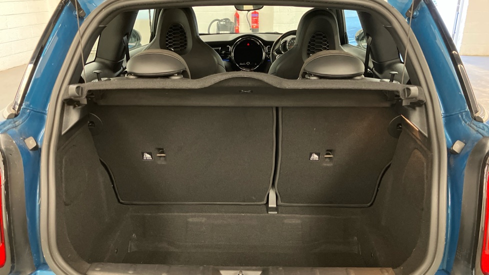 MINI Hatchback 1.5 Cooper Sport 3dr Petrol Hatchback - Image 13