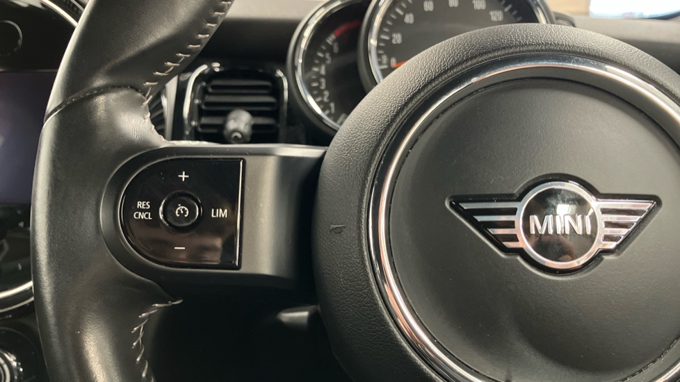 MINI Hatchback 1.5 Cooper Sport 3dr Petrol Hatchback - Image 17