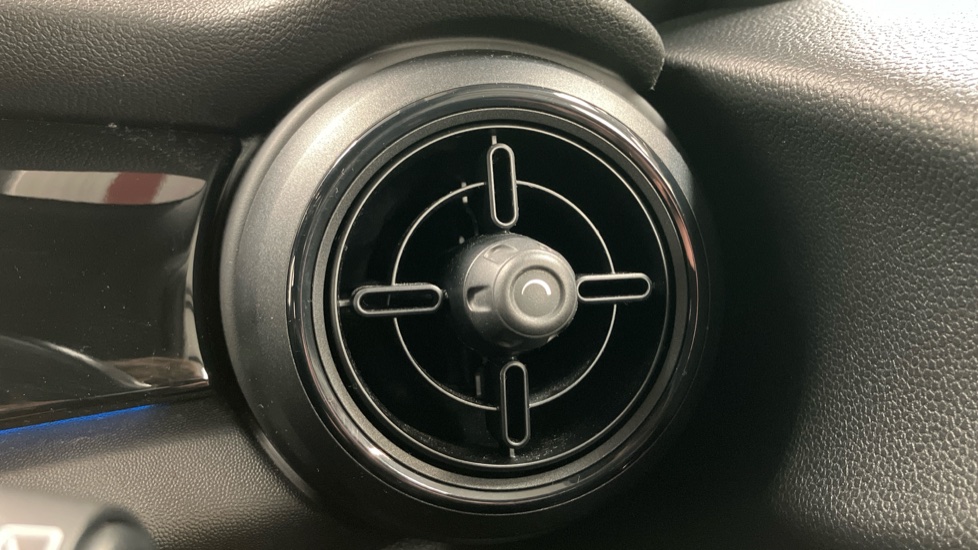 MINI Hatchback 1.5 Cooper Sport 3dr Petrol Hatchback - Image 46