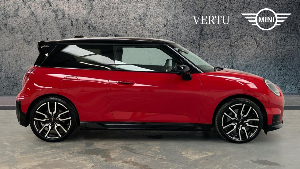 MINI Cooper 160kW SE Sport 54kWh 3dr Auto Electric Hatchback - Image 3
