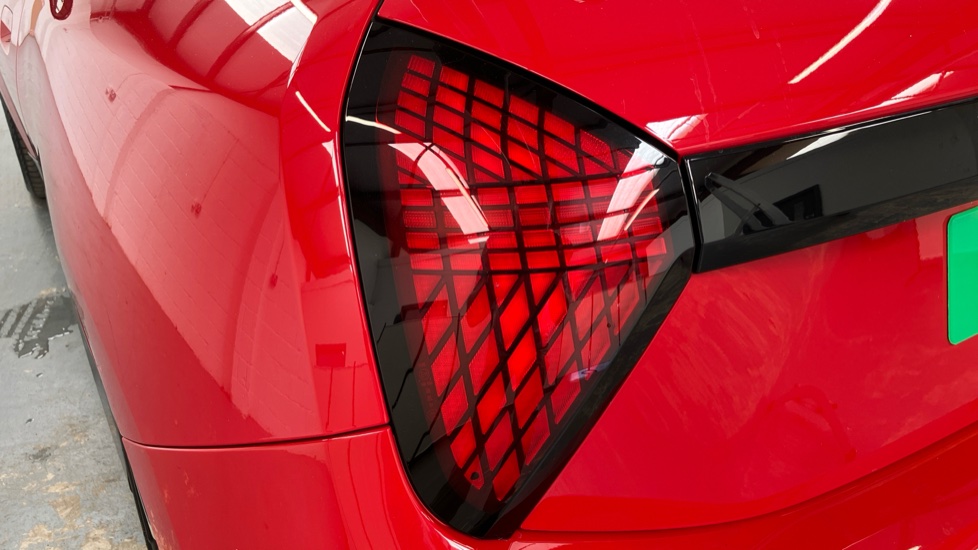 MINI Cooper 160kW SE Sport 54kWh 3dr Auto Electric Hatchback - Image 22