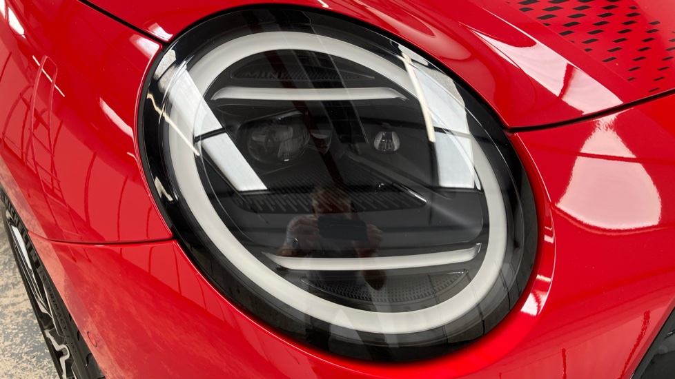 MINI Cooper 160kW SE Sport 54kWh 3dr Auto Electric Hatchback - Image 23