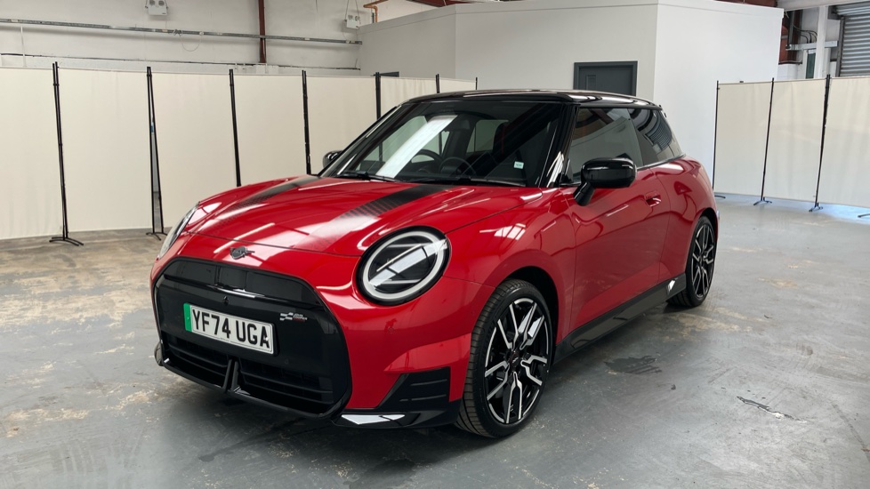 MINI Cooper 160kW SE Sport 54kWh 3dr Auto Electric Hatchback - Image 31