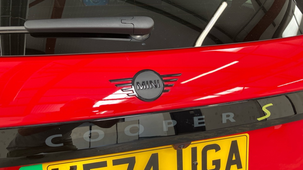 MINI Cooper 160kW SE Sport 54kWh 3dr Auto Electric Hatchback - Image 85