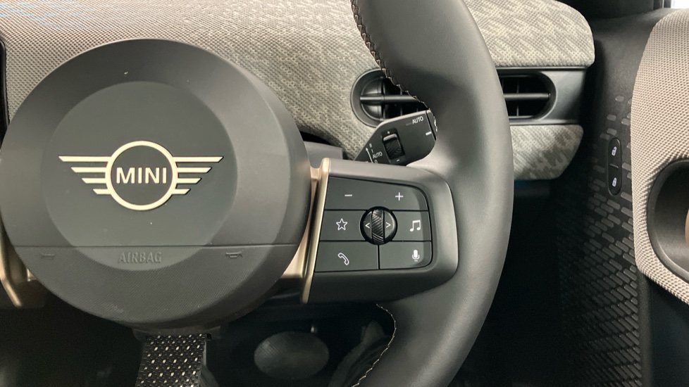 MINI Cooper 1.5 C Exclusive 5dr Auto Petrol Hatchback - Image 18