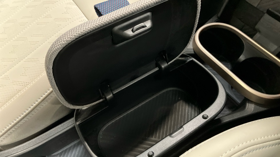 MINI Cooper 1.5 C Exclusive 5dr Auto Petrol Hatchback - Image 44