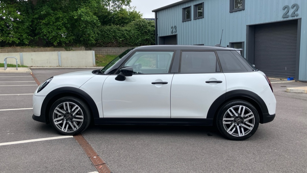 MINI Cooper 2.0 S Classic [Level 2] 5dr Auto Petrol Hatchback - Image 35