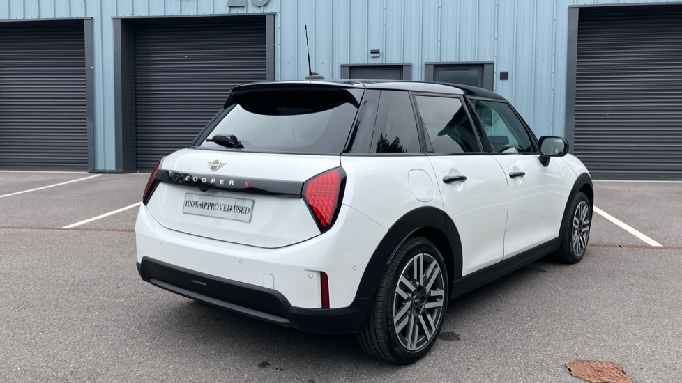 MINI Cooper 2.0 S Classic [Level 2] 5dr Auto Petrol Hatchback - Image 37