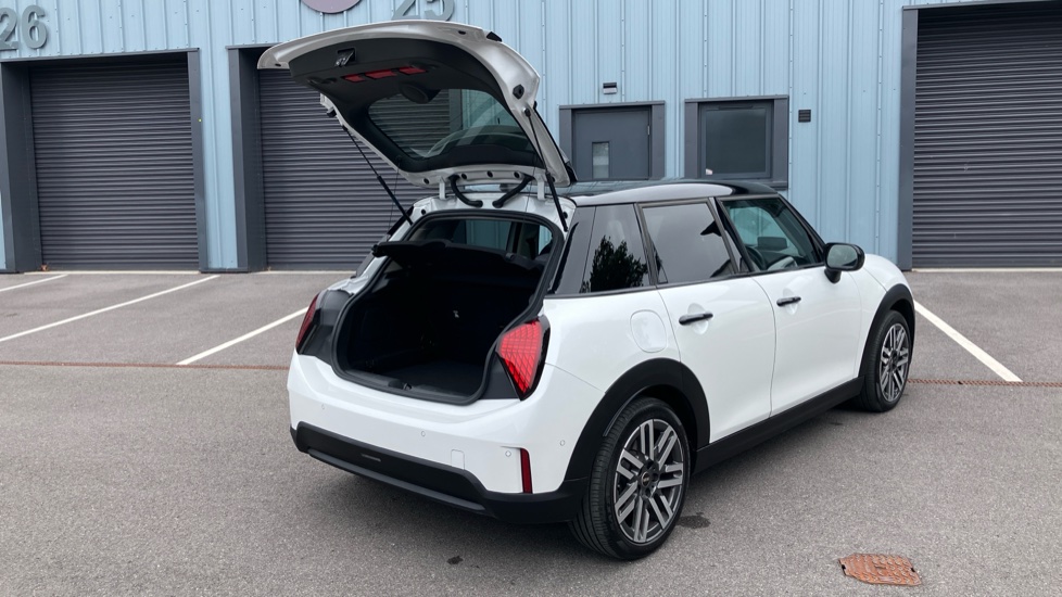MINI Cooper 2.0 S Classic [Level 2] 5dr Auto Petrol Hatchback - Image 46
