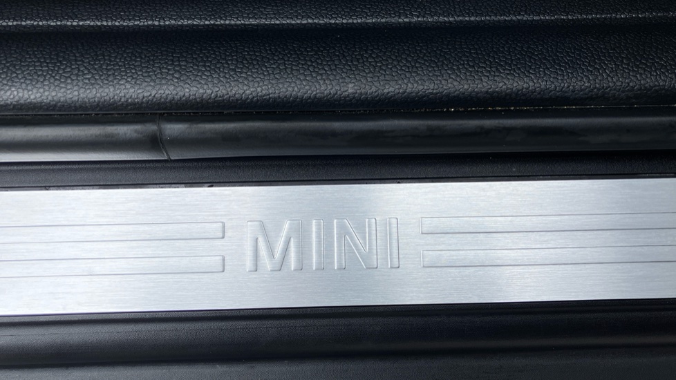 MINI Cooper 2.0 S Classic [Level 2] 5dr Auto Petrol Hatchback - Image 53