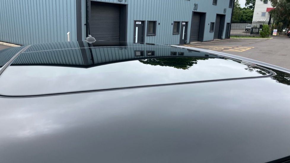 MINI Cooper 2.0 S Classic 5dr Auto Petrol Hatchback - Image 21