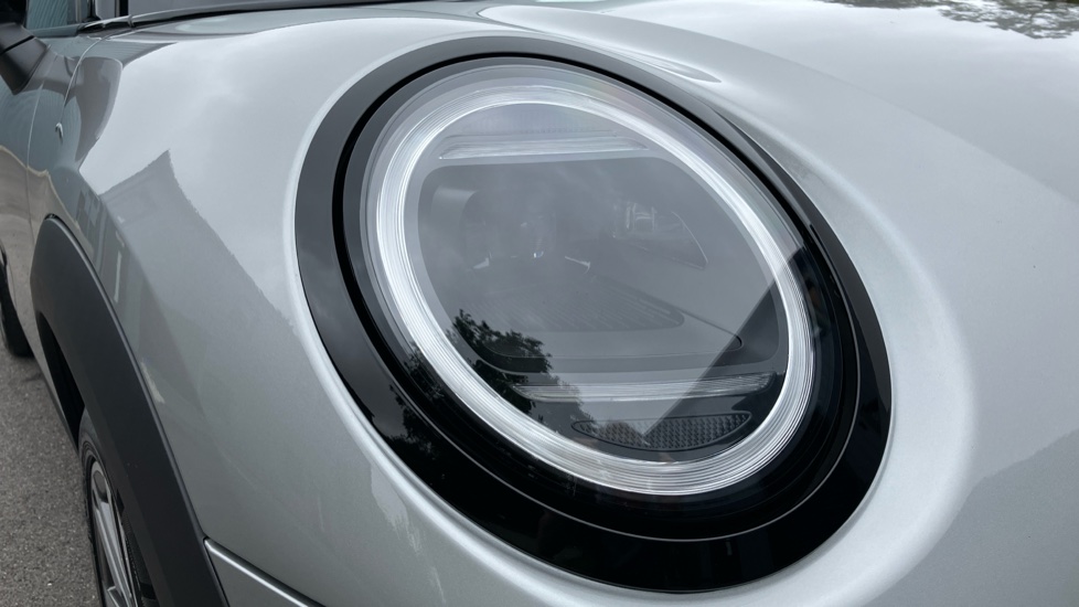 MINI Cooper 2.0 S Classic 5dr Auto Petrol Hatchback - Image 23