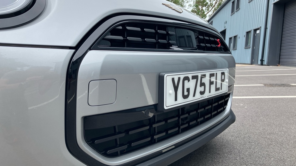 MINI Cooper 2.0 S Classic 5dr Auto Petrol Hatchback - Image 31