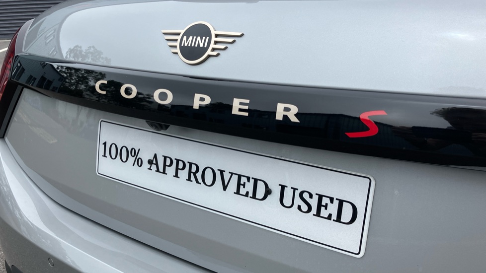 MINI Cooper 2.0 S Classic 5dr Auto Petrol Hatchback - Image 39