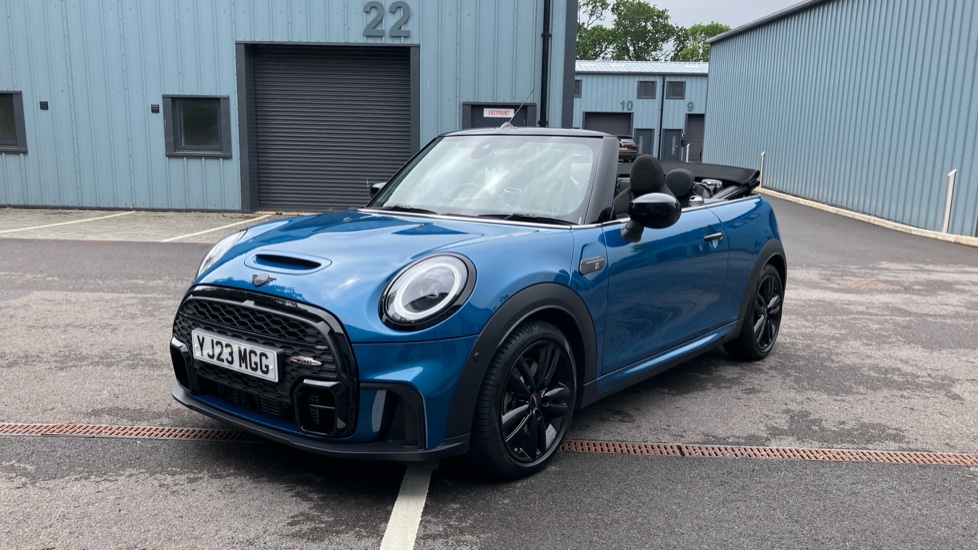 MINI Convertible 2.0 Cooper S Sport 2dr Auto Petrol Convertible - Image 29