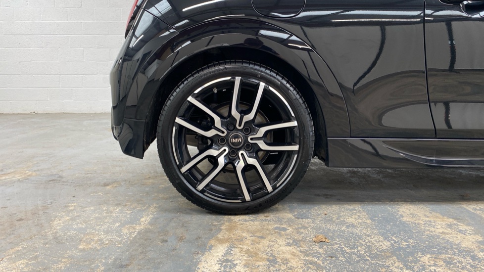 MINI Cooper 2.0 S Sport 3dr Auto Petrol Hatchback - Image 27