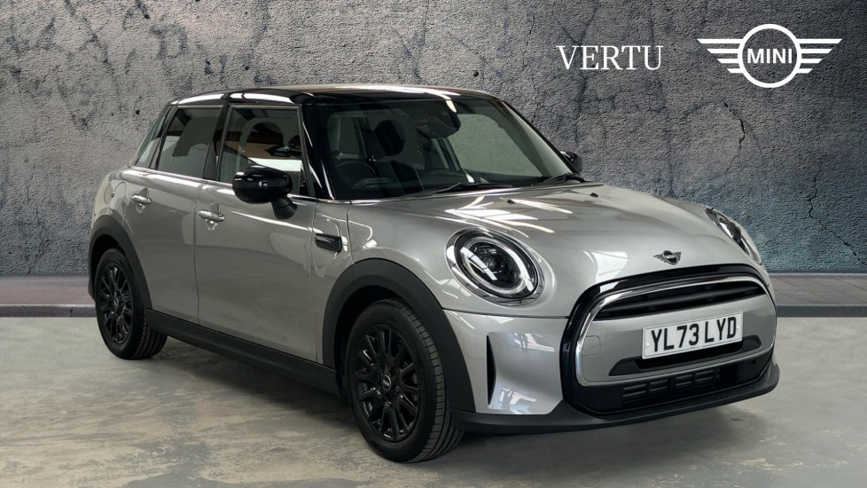 MINI Hatchback 1.5 Cooper Classic Premium 5dr Auto Petrol Hatchback - Image 1