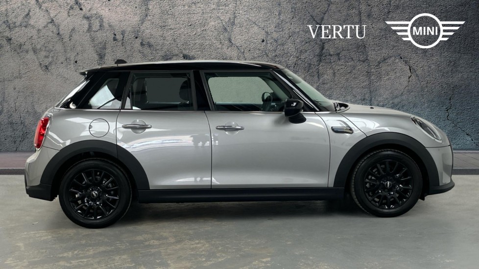 MINI Hatchback 1.5 Cooper Classic Premium 5dr Auto Petrol Hatchback - Image 3