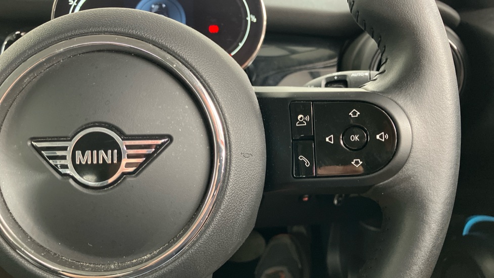 MINI Hatchback 1.5 Cooper Classic Premium 5dr Auto Petrol Hatchback - Image 18