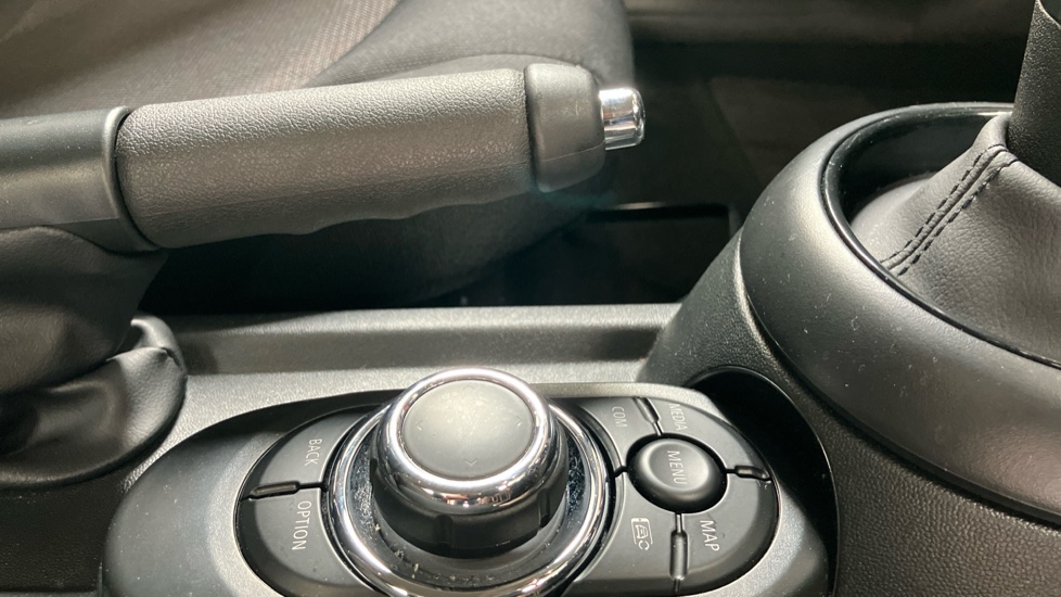 MINI Hatchback 1.5 Cooper Classic Premium 5dr Auto Petrol Hatchback - Image 19