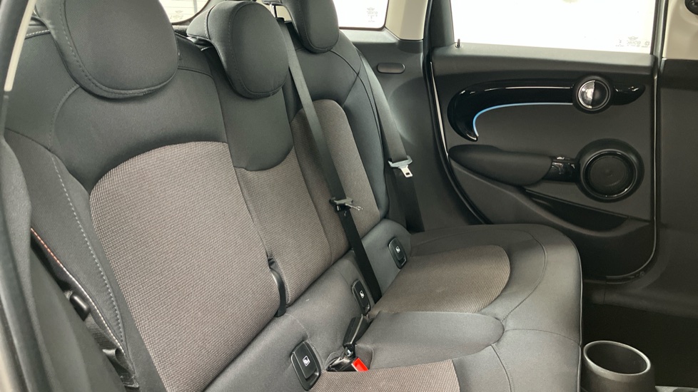 MINI Hatchback 1.5 Cooper Classic Premium 5dr Auto Petrol Hatchback - Image 44