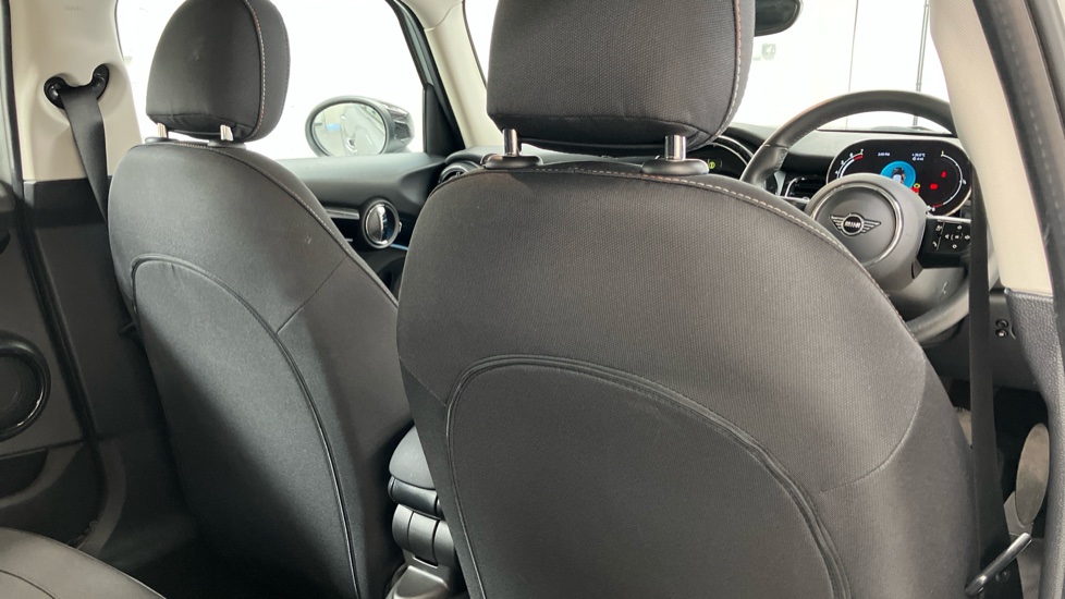 MINI Hatchback 1.5 Cooper Classic Premium 5dr Auto Petrol Hatchback - Image 46