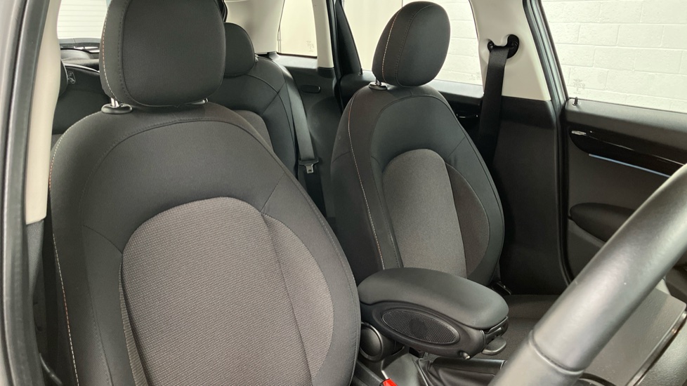 MINI Hatchback 1.5 Cooper Classic Premium 5dr Auto Petrol Hatchback - Image 49