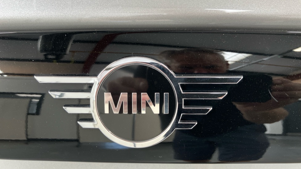 MINI Hatchback 1.5 Cooper Classic Premium 5dr Auto Petrol Hatchback - Image 71